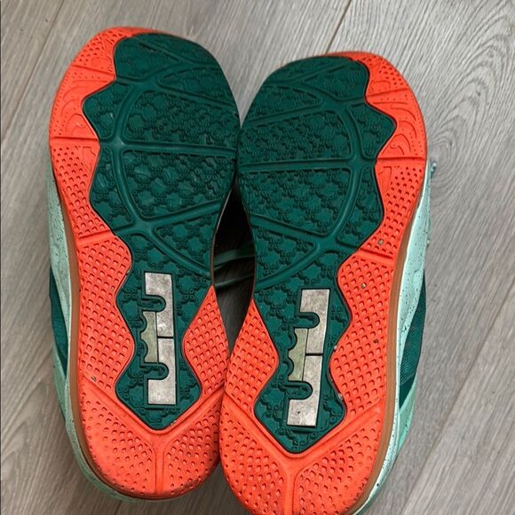 Nike LeBron Biscayne Green and Orange Sneakers - Picture 4 of 7